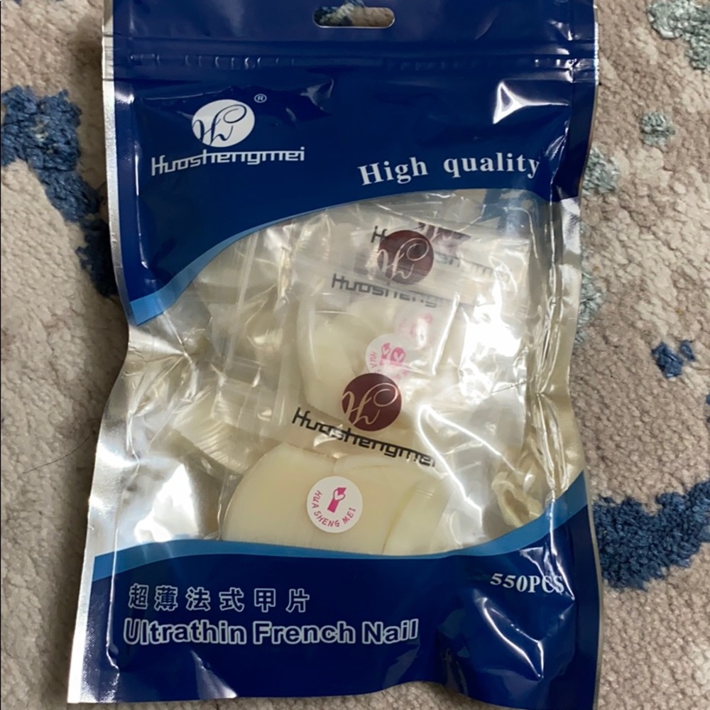 Brand new nails tips . 550pcs
